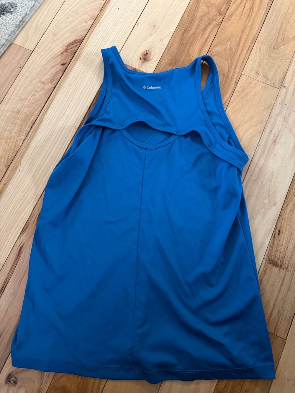 Columbia Tank and Long Sleeve Bundle - Picture 3 of 8